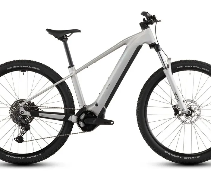 CUBE Reaction Hybrid ONE 800